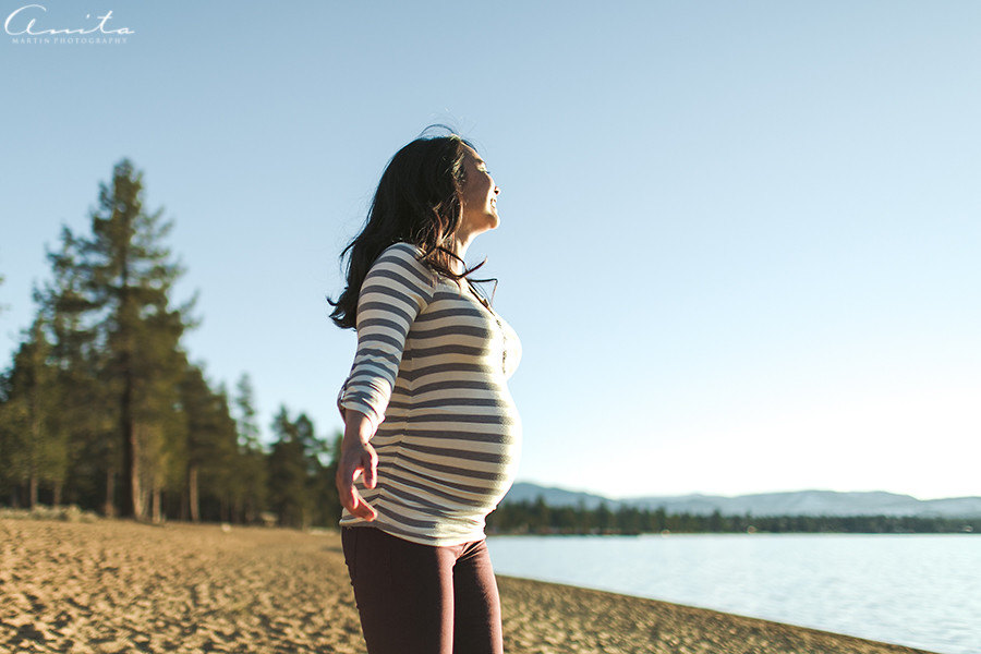 LakeTahoeMaternityBellyBaby009