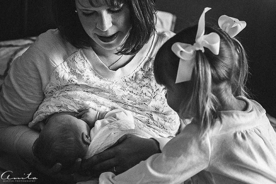 SacramentoFolsomNewbornInHomeSession-003